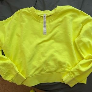 Perfectly oversized cropped crew neon wash size 6